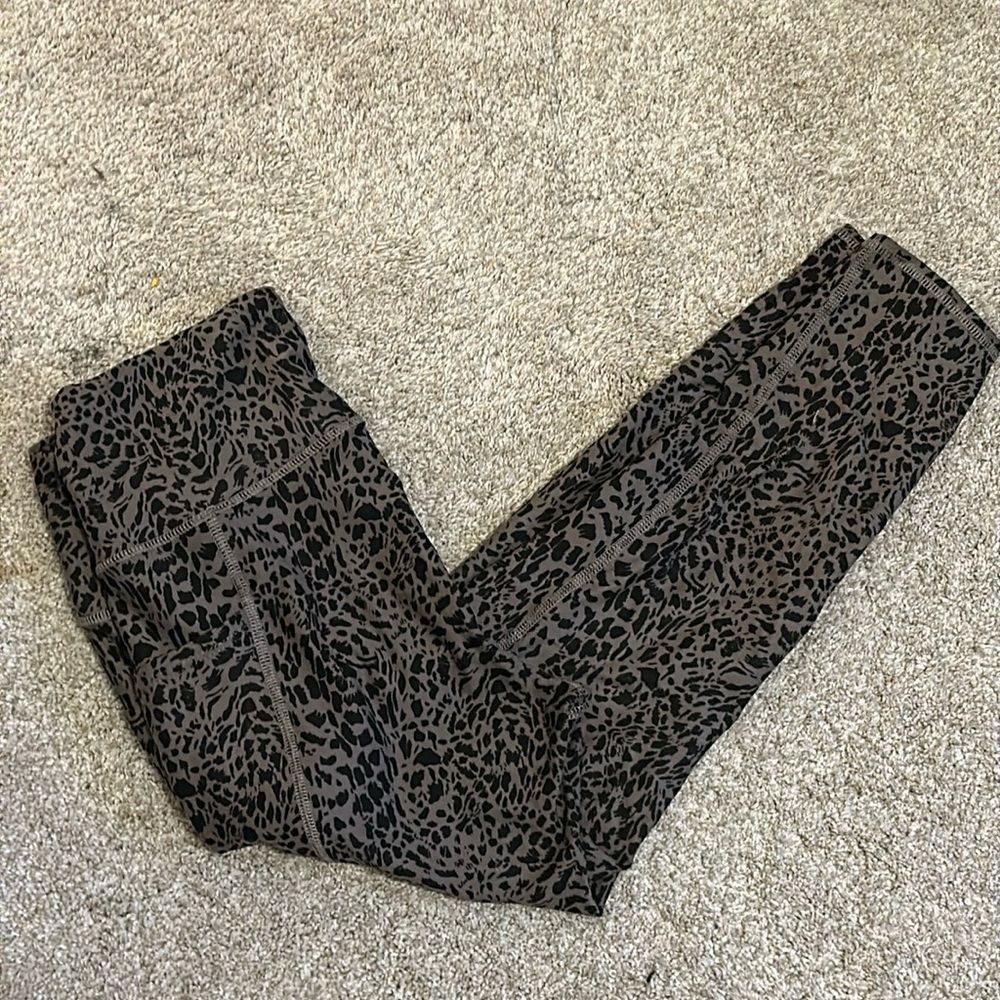 Flexure body wear leggings